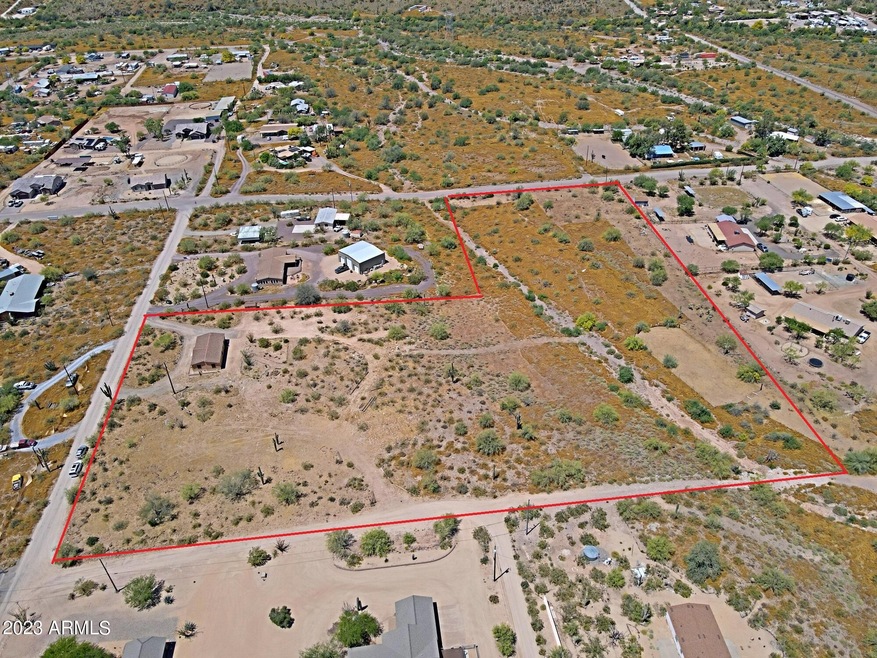 Manufactured home on 7.5 acres