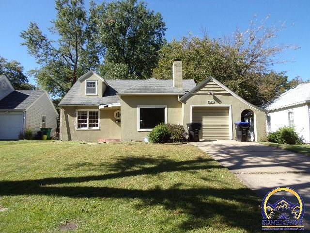1227 SW Saline St, Topeka, KS 66604 - photo 1