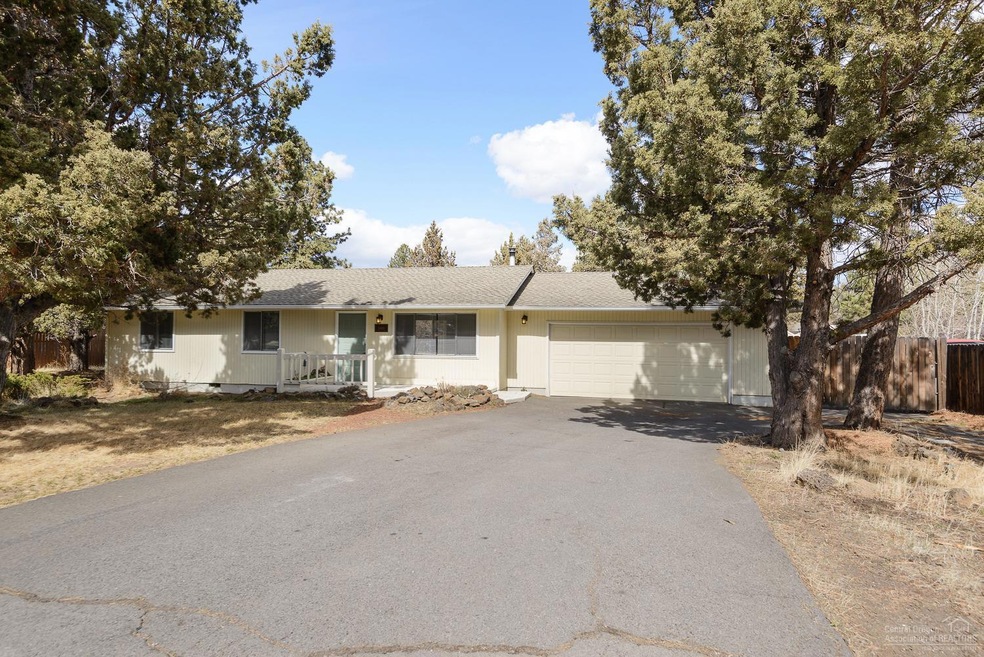 20928 Desert Woods Dr, Bend, OR 97702 - photo 1