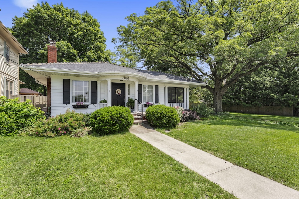 1-web-or-mls-2007 Mulberry Ave-1