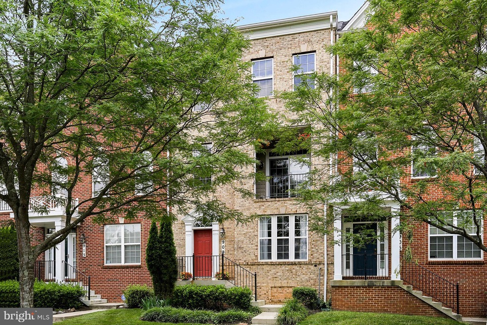 909 Hidden Marsh St, Gaithersburg, MD 20877 - photo 1