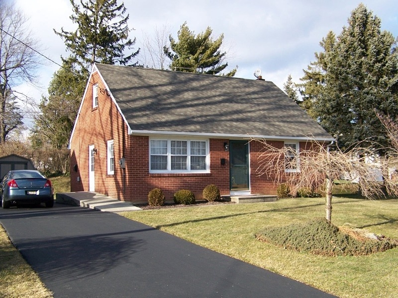 7 Lyons Ct, Phillipsburg, NJ 08865 - photo 1