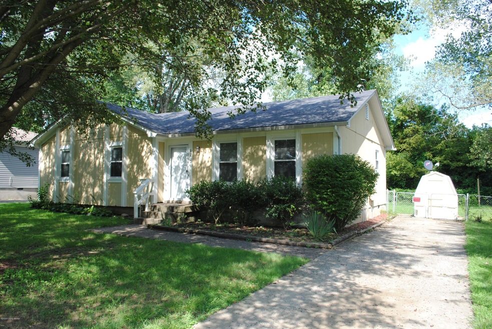 8207 Cortland Dr, Louisville, KY 40228 - photo 1