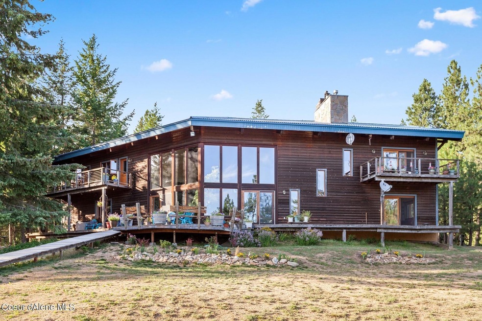 Mountain Modern on 12.4 Acres