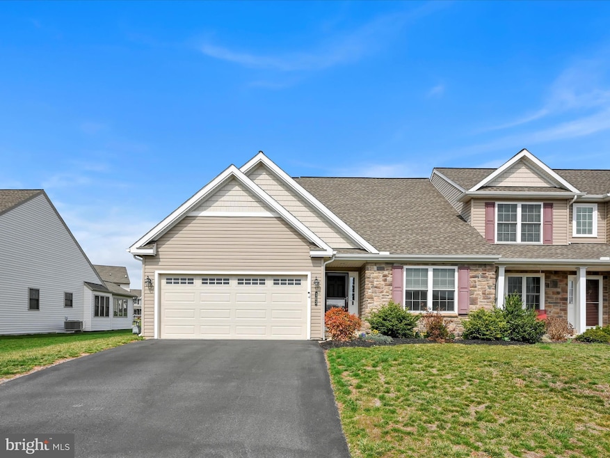 Pending $389,900