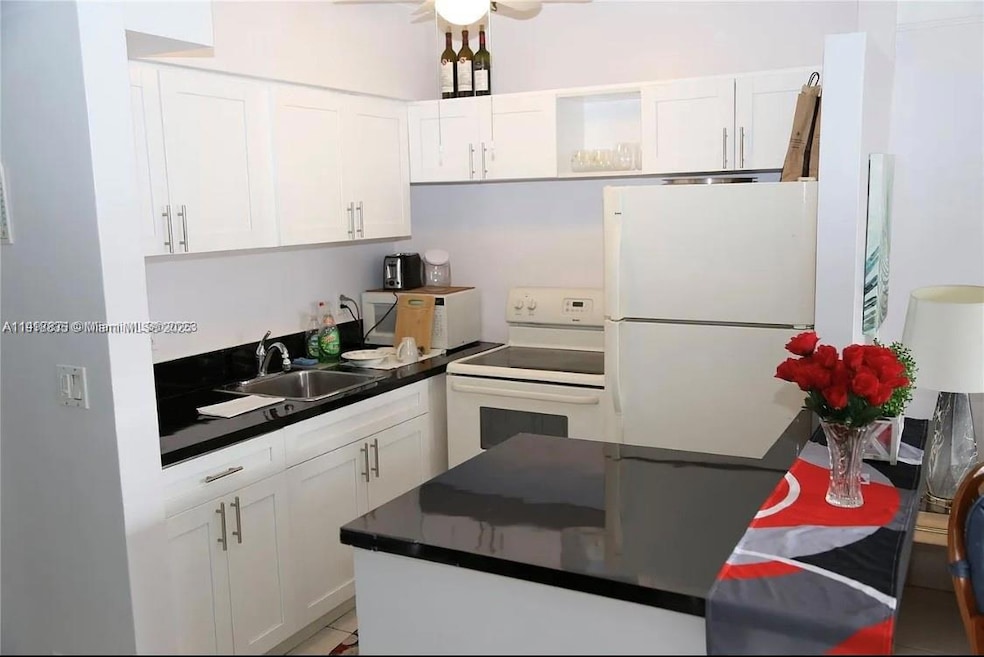 815 SW 10th Terrace unit 4V, Hallandale Beach, FL 33009 - photo 1