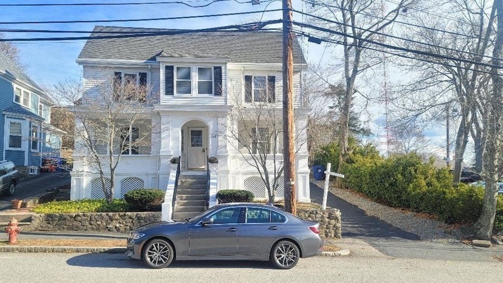 54 Pettee St unit 1, Newton Upper Falls, MA 02464 - photo 1