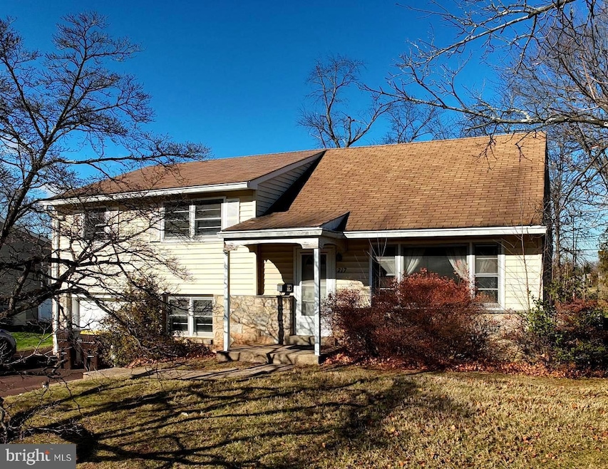 217 Cherry Ln, Lansdale, PA 19446 - photo 1