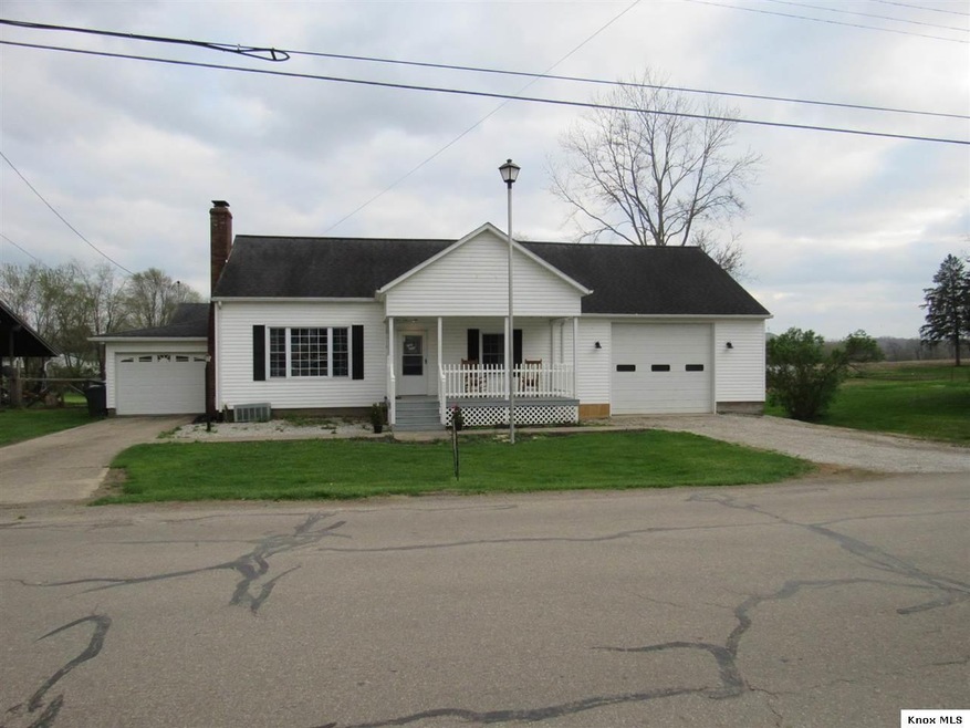 210 W Rambo St, Danville, OH 43014 - photo 1