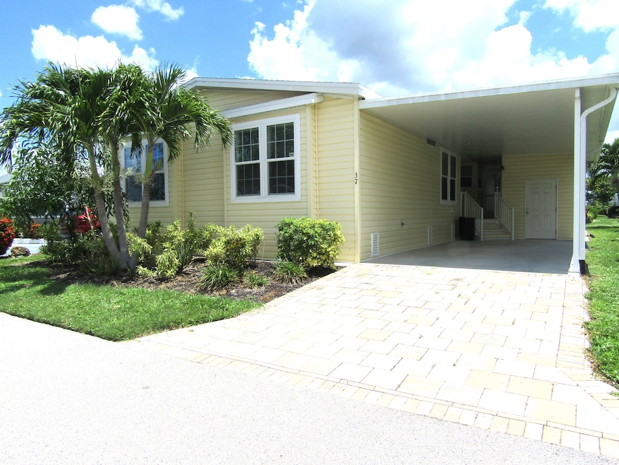 37 Jurua Ct unit 90, Fort Myers, FL 33908 - photo 1