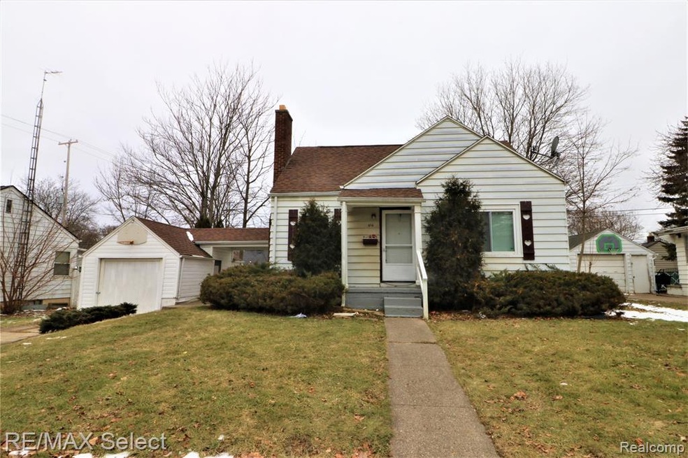 812 Barney Ave, Flint, MI 48503 - photo 1