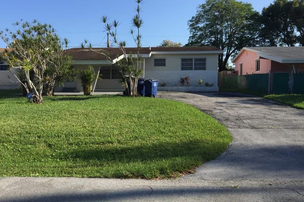 unlisted-address, Hallandale Beach, FL 33009 - photo 1