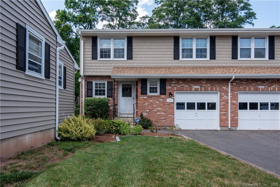 1287 New Britain Ave unit 1287, West Hartford, CT 06110 - photo 1