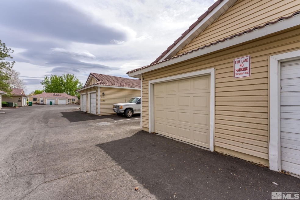 1058 Bradley Square, Sparks, NV 89434 - photo 1