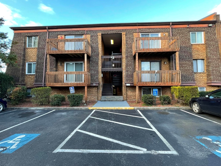 2840 Colonial Ave. Condo
