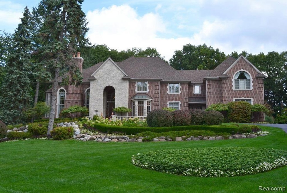 1420 Lone Pine Rd, Bloomfield Hills, MI 48302 - photo 1