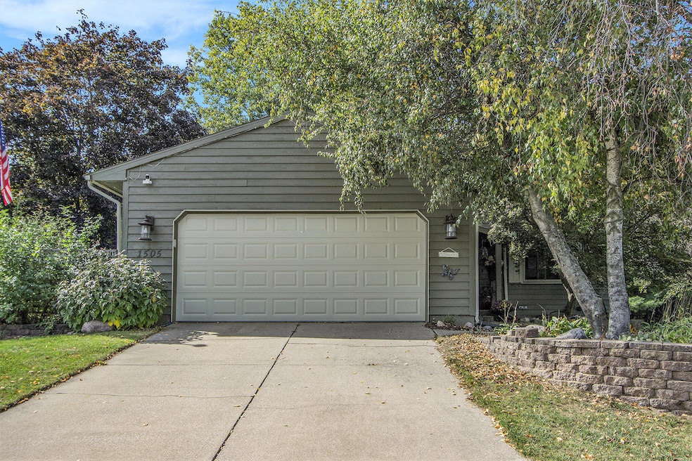 001_1505spruce_2_556