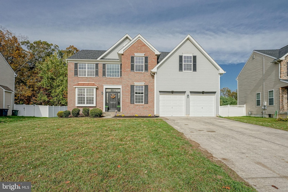 529 Maidstone Dr, Williamstown, NJ 08094 - photo 1