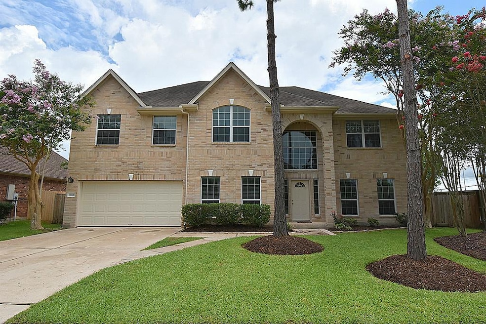 5001 Jolie Dr, Pearland, TX 77584 - photo 1