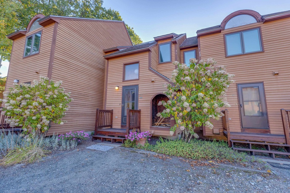 77 Richardson Trail unit 34, Campton, NH 03223 - photo 1