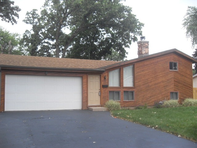unlisted-address, Carpentersville, IL 60110 - photo 1