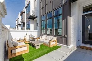 ****PICTURE IS FROM MODEL TOWNHOME****