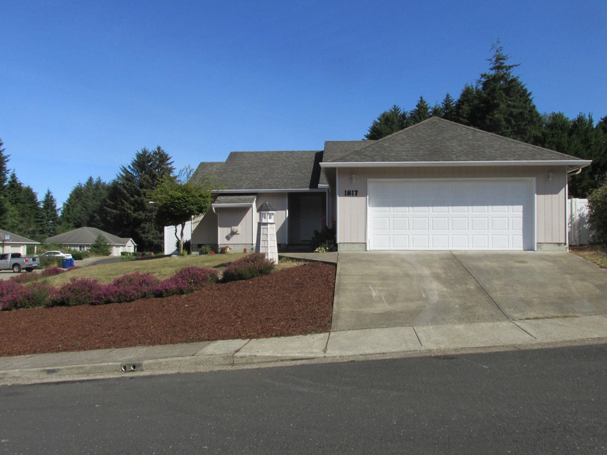 1817 SE 19th St, Lincoln City, OR 97367 - photo 1