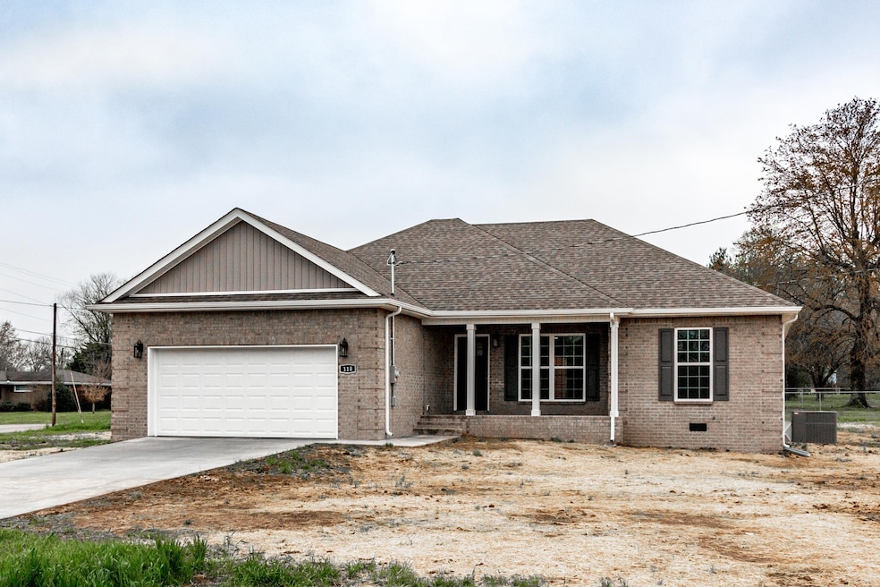 110 Fairlane Dr, Shelbyville, TN 37160 - photo 1