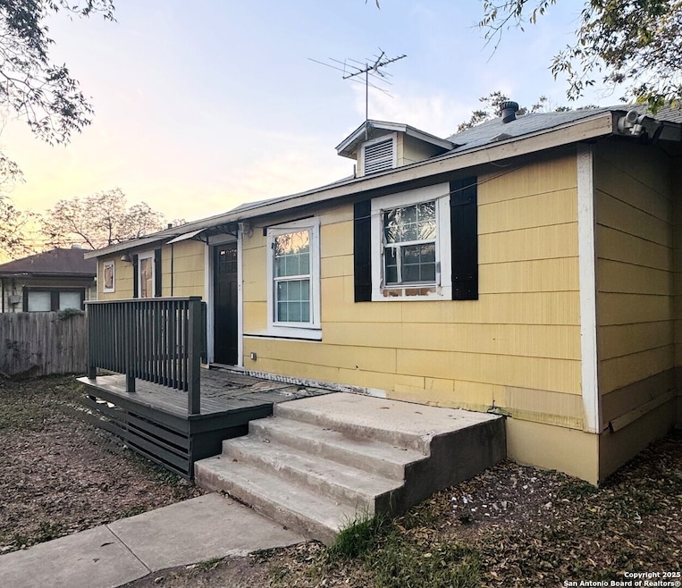 248 Clifford Ct unit 102, San Antonio, TX 78210 - photo 1