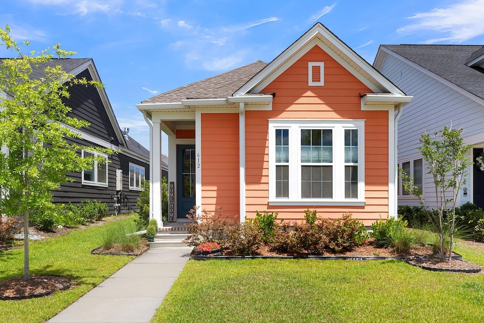 612 Blueway Ave, Summerville, SC 29486 - photo 1