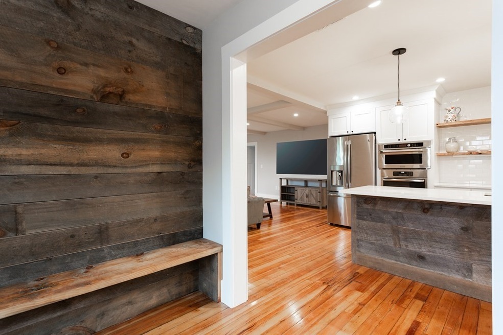 54 Canterbury St unit B, Hingham, MA 02043 - photo 1