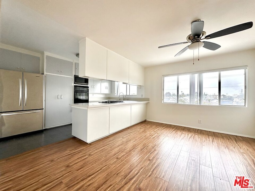 127 Loma Vista St unit 6, El Segundo, CA 90245 - photo 1