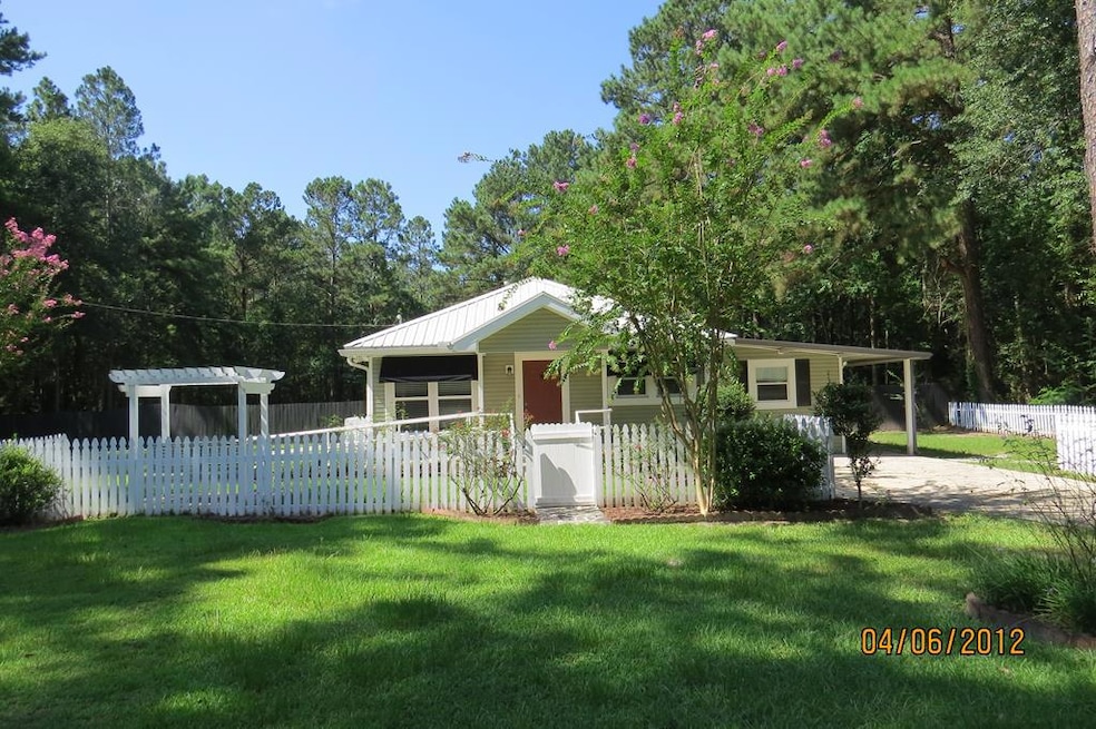 2202 E Canal St, Picayune, MS 39466 - photo 1