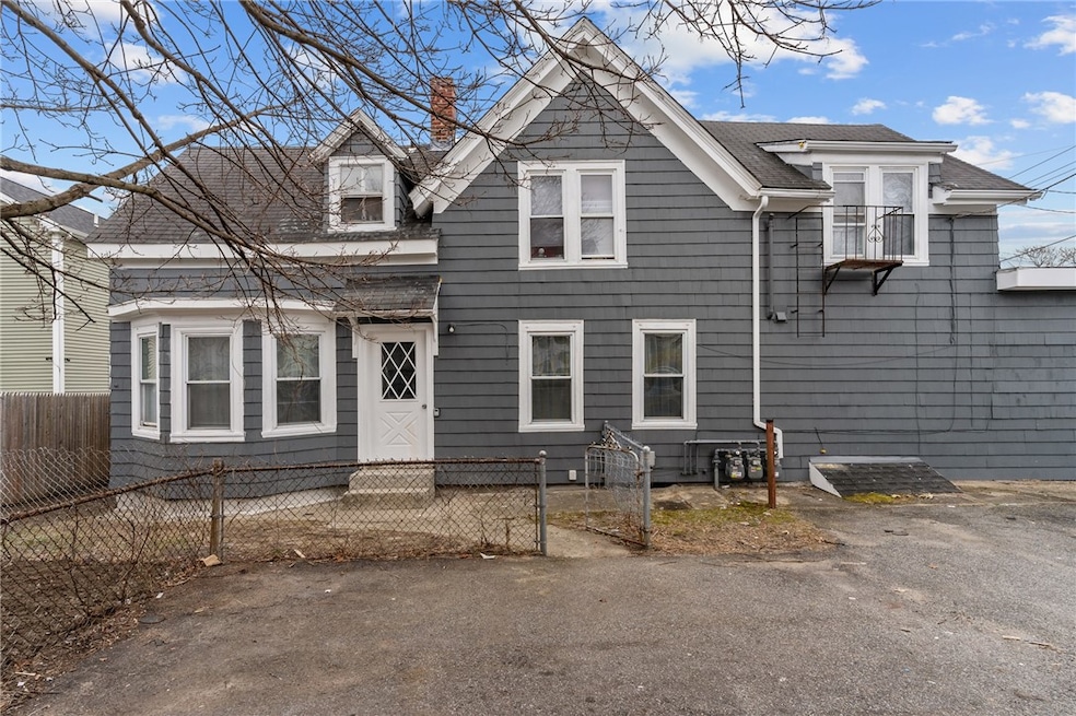 12 Whitman St, Pawtucket, RI 02860 - photo 1