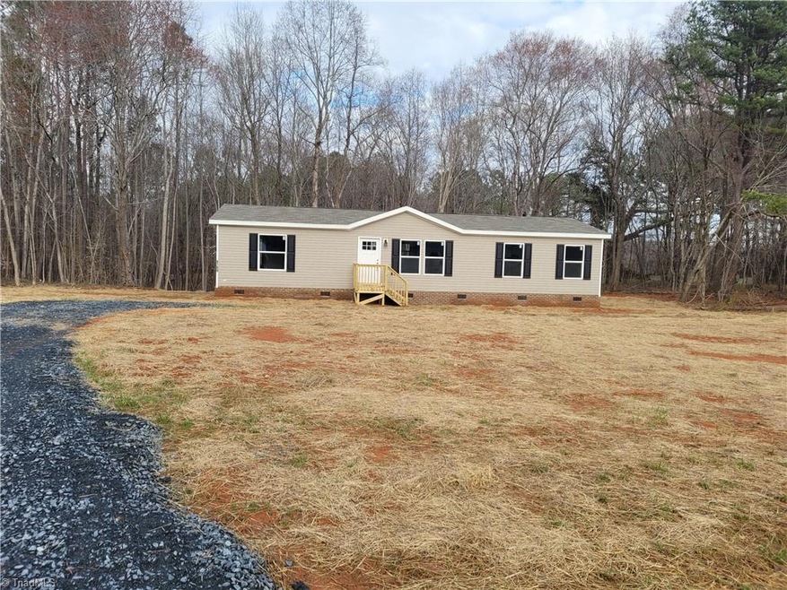 4769 Roundleaf Rd, Ramseur, NC 27316 - photo 1