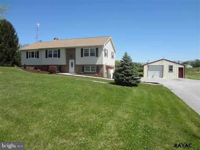 246 Saint Johns Rd W, Littlestown, PA 17340 - photo 1