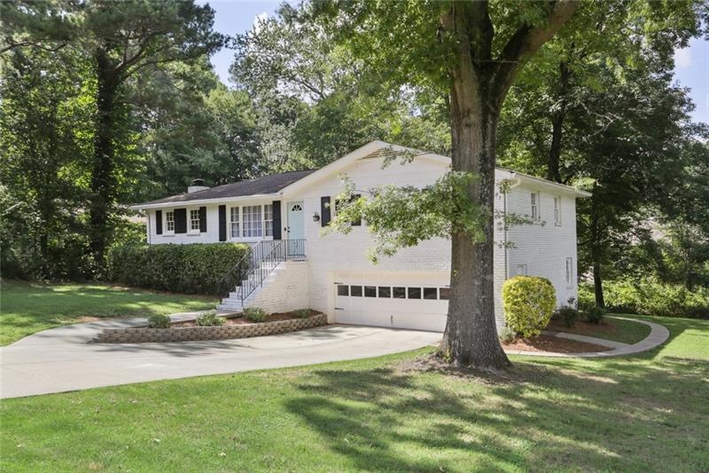 2021 Shadowwood Dr, Marietta, GA 30066 - photo 1