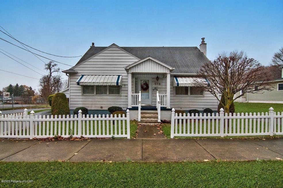 578 W 8th St, Wyoming, PA 18644 - photo 1