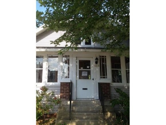 1015 N 13th St, Manitowoc, WI 54220 - photo 1