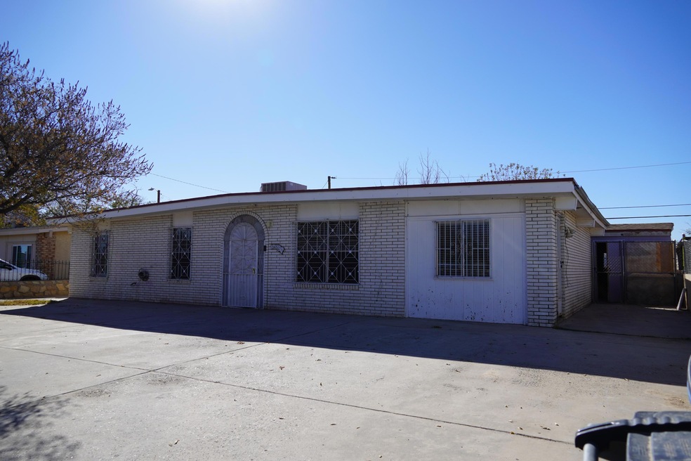 345 Riverside Dr, El Paso, TX 79915 - photo 1