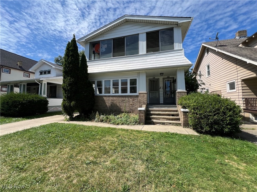 View of front of home with a front lawn