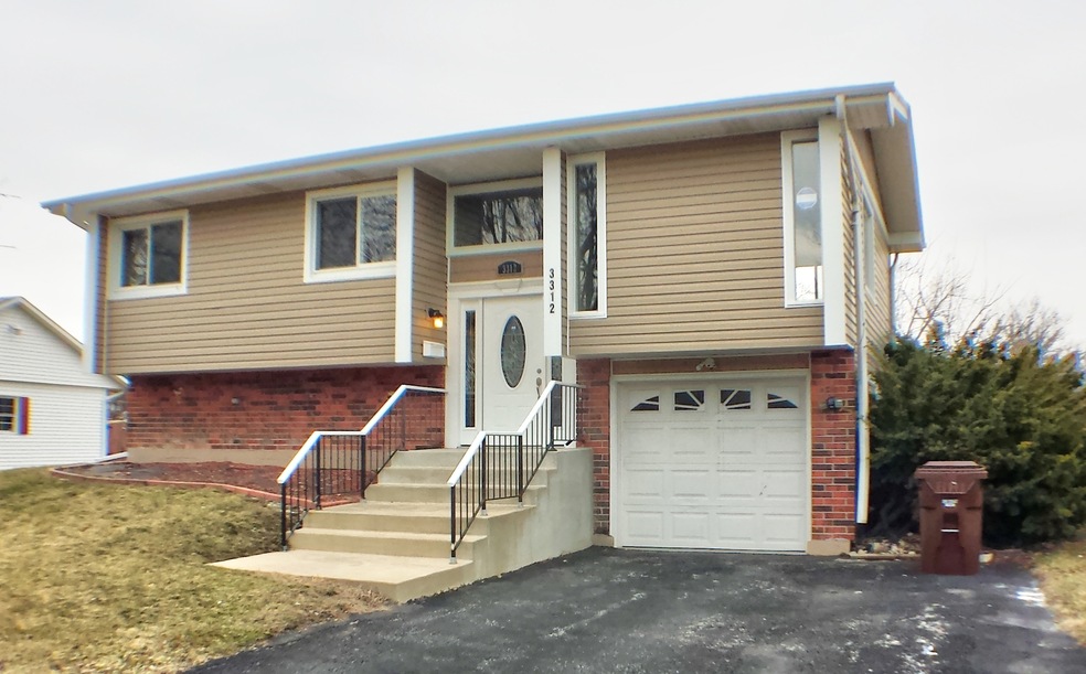 3312 Fountainbleau Dr, Hazel Crest, IL 60429 - photo 1