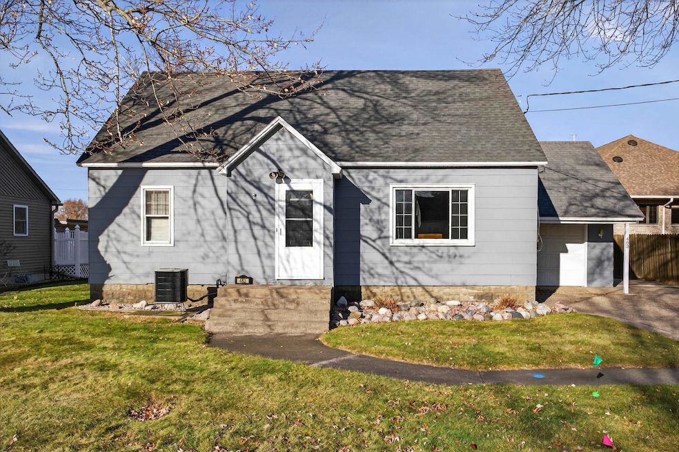 463 Case Ave, Wisconsin Rapids, WI 54494 - photo 1