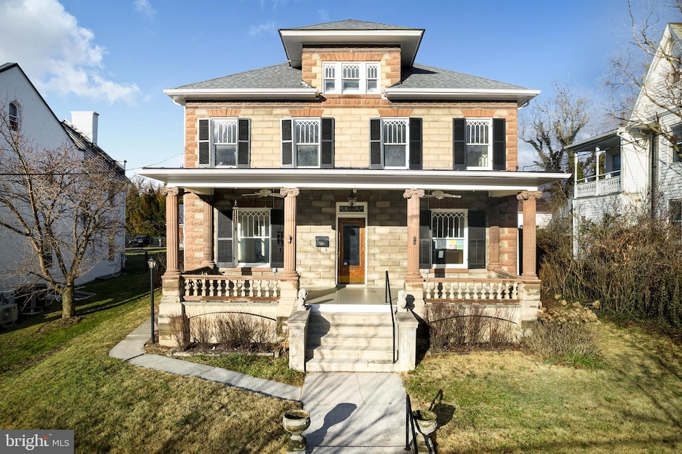 439 N Braddock St, Winchester, VA 22601 - photo 1