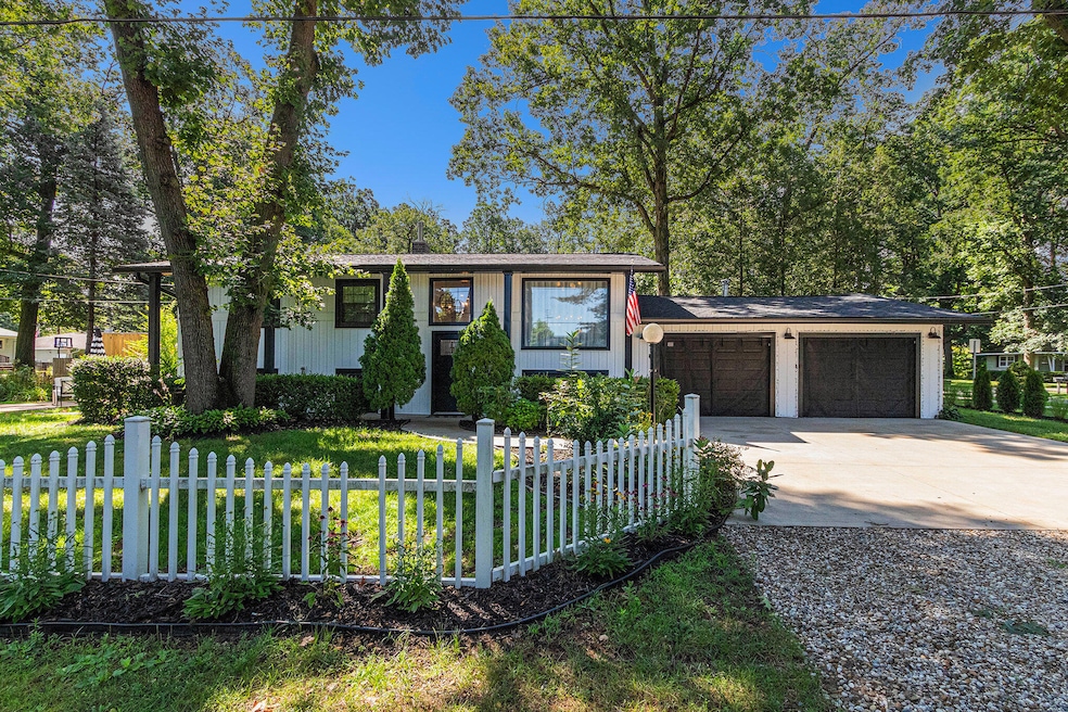 For Sale $665,000 • Co-Listing Agent