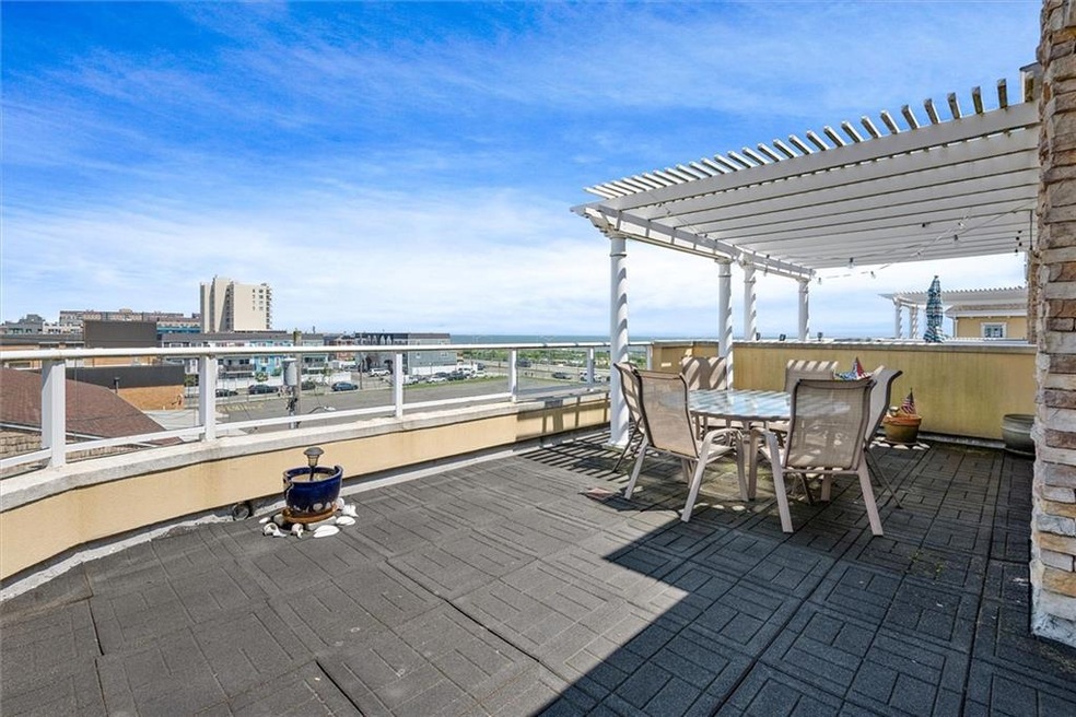 Huge Oceanview Terrace