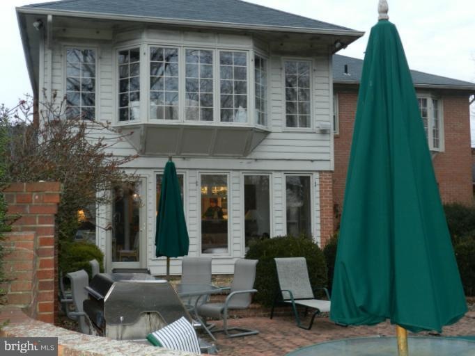 730 W Country Club Dr, Purcellville, VA 20132 - photo 1