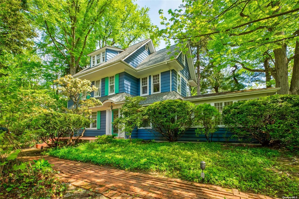 3 Huntington Rd, Port Washington, NY 11050 - photo 1