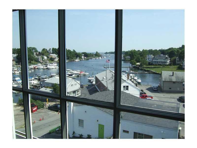 6 George St unit 3, Cranston, RI 02905 - photo 1