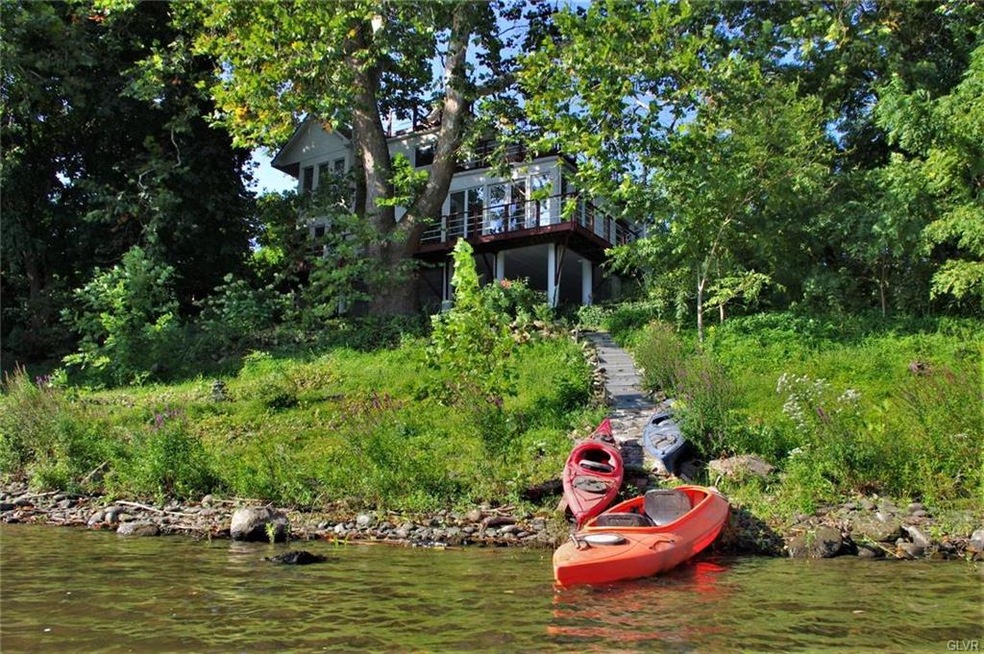 RIVERFRONT VIEW.  Easy Access to the Delaware Rive